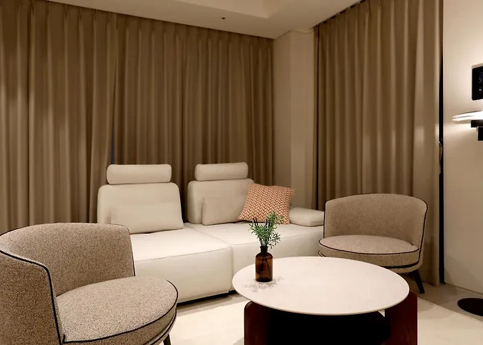 Asty 242 Serviced Aparthotel 4*